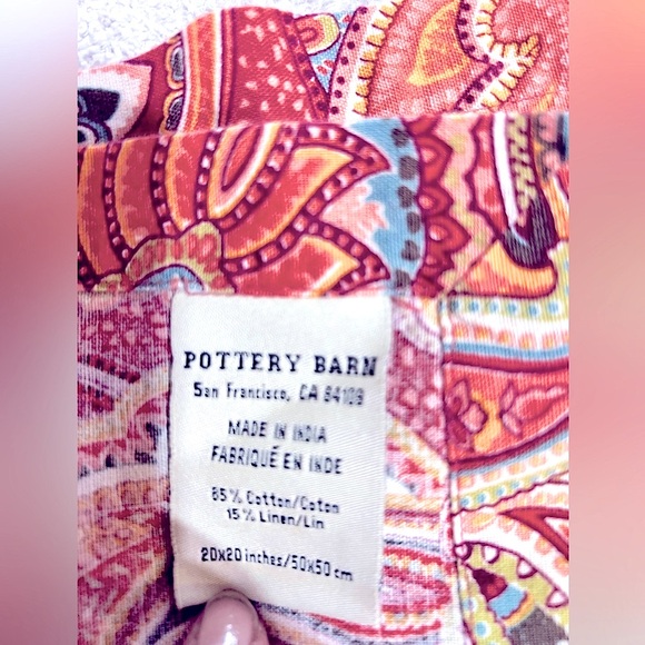 Pottery Barn Ana Paisley Table Runner and Four Napkins, GUC. Ana Paisley - Picture 6 of 8